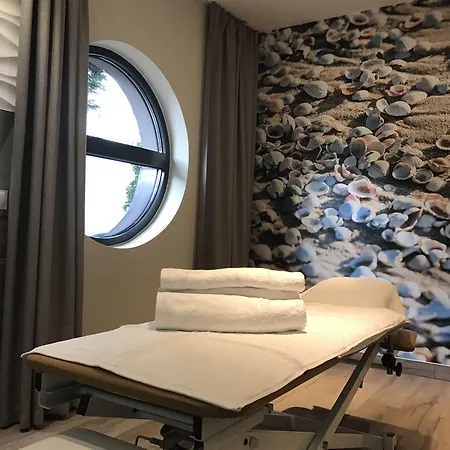 Seapark Wellness & 3*